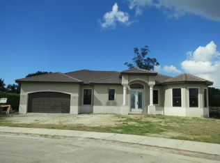 97 Forest Hills Blvd, Naples, FL 34113