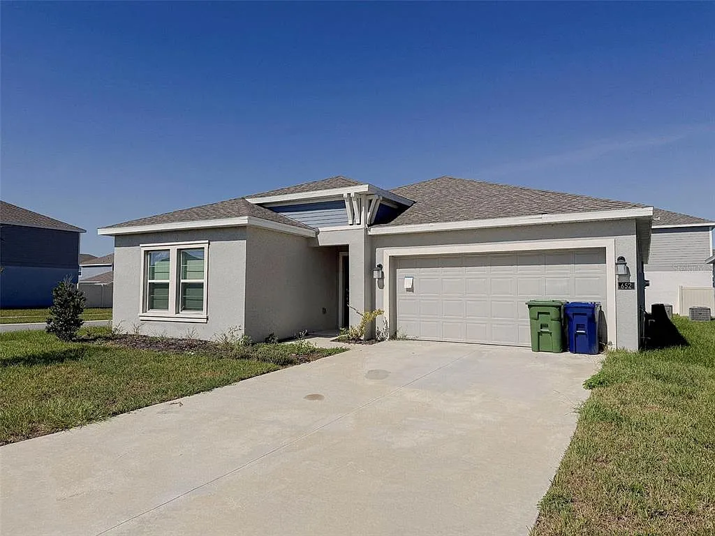 4 bed, 2.0 bath, 1935 sqft, $2,000 — Photo 2