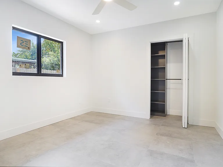 1119 W Las Olas Blvd #4 — Photo 17