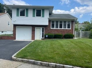 19 Enfield Ave, Montclair, NJ 07042
