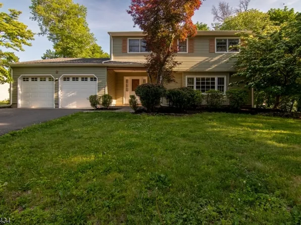 8 Liberty Ln, Franklin Twp., NJ 08873