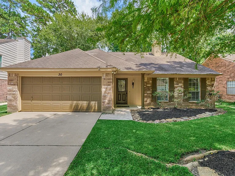 30 Cottage Grove Pl — Photo 1