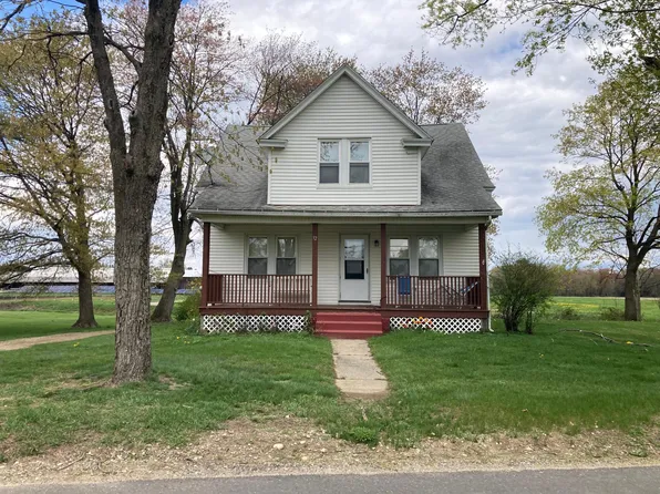 32 Knightly Rd, Hadley, MA 01035