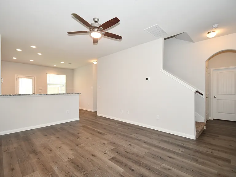 17419 Cuthbert St — Photo 11