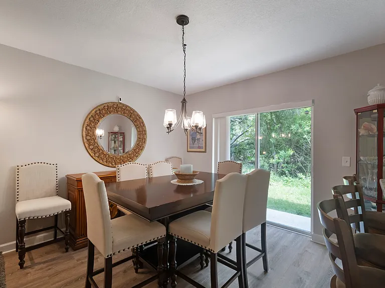 9722 Forestdale Ct — Photo 13