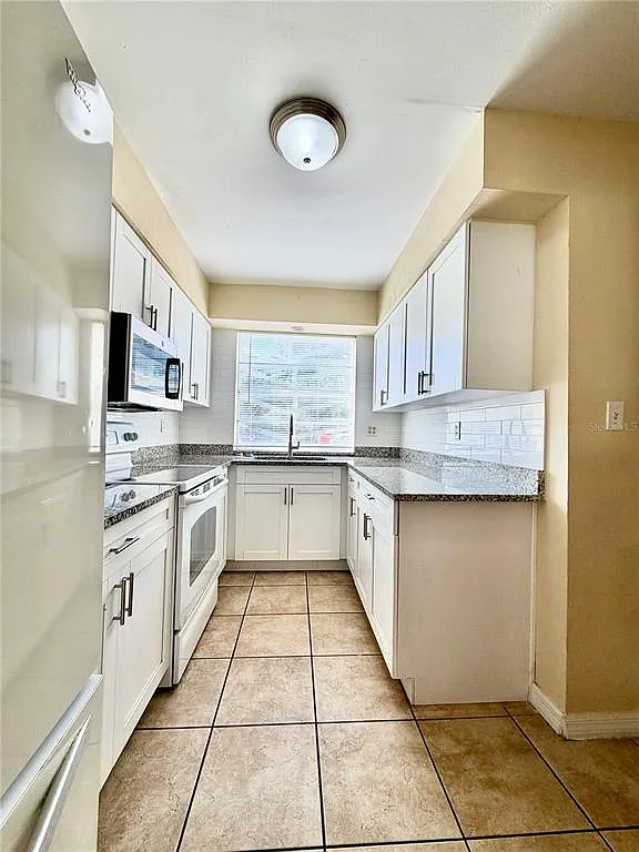 2 bed, 1.5 bath, 1268 sqft, $1,500 — Photo 4