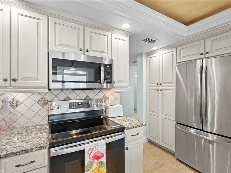 9375 Gulf Shore Dr #401 — Photo 19