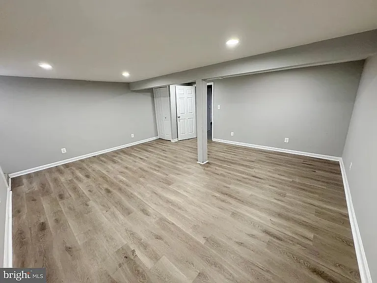9226 Throgmorton Rd — Photo 22