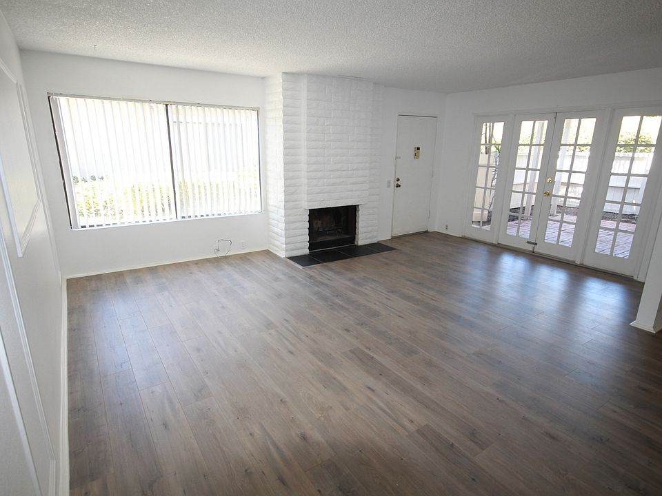 1st image of 3924 Camino Calma