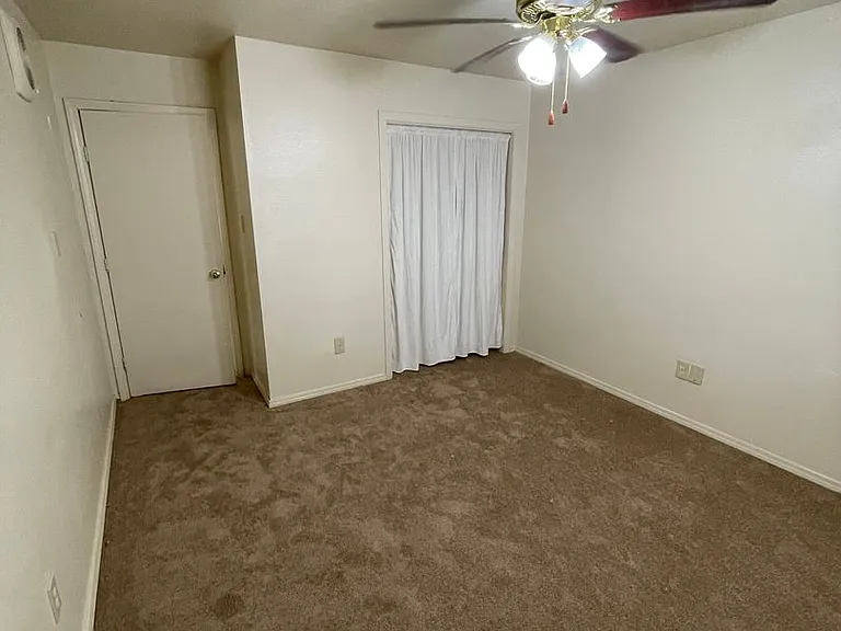 2336 Elm Park Dr — Photo 10