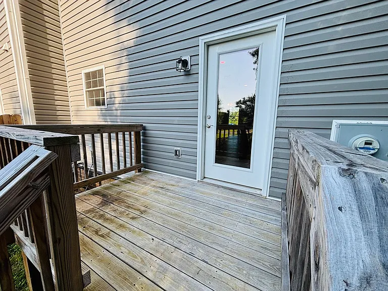 175 Craig St — Photo 15