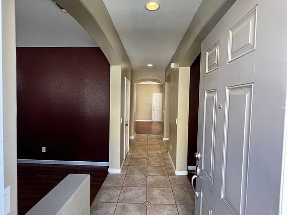 3rd image of 2324 S Nightshade Ln