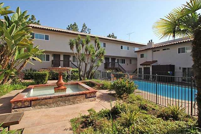 Courtyard at Del Mar Palms.