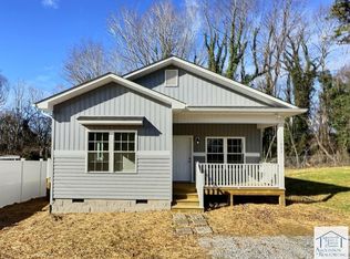 1662 Stultz Rd, Martinsville, VA 24112