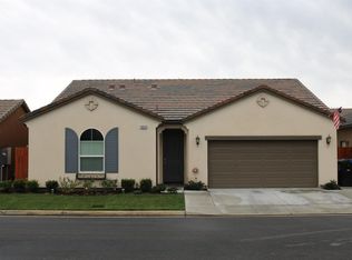 3033 N Winslow St, Visalia, CA 93291