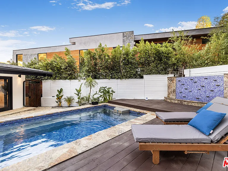 9596 Shirley Ln — Photo 6