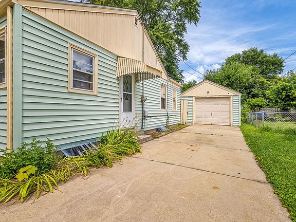 4th image of 2403 Dresden Ave