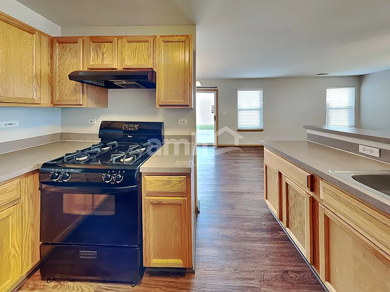 250 Wedgewood Cir — Photo 4