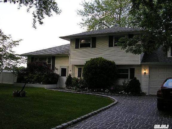 2nd image of 30 Kent Ln