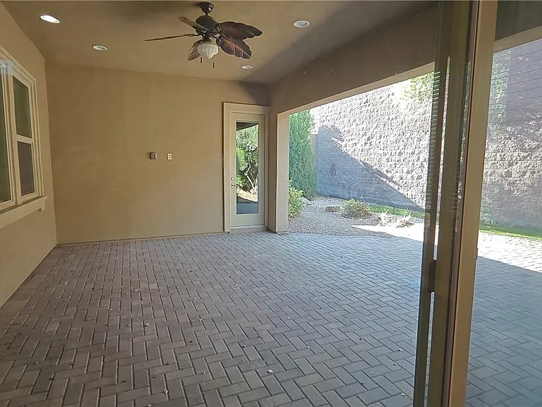 2868 Josephine Dr — Photo 46