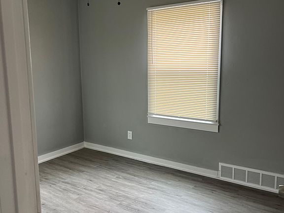 2nd image of 9078 Artesian St