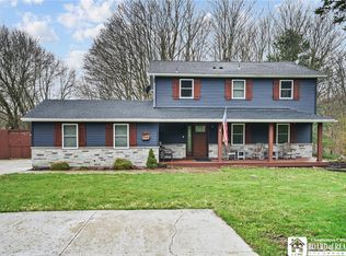 3640 Two Rod Rd, East Aurora, NY 14052