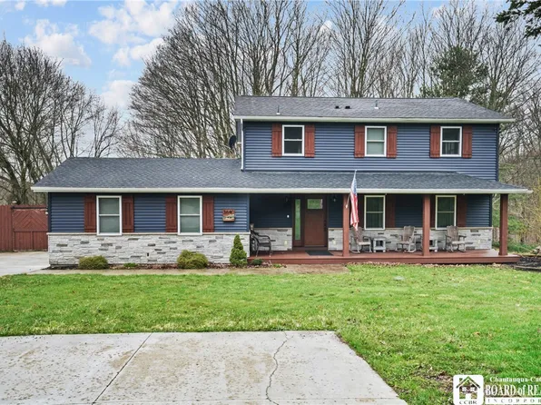 3640 Two Rod Rd, East Aurora, NY 14052
