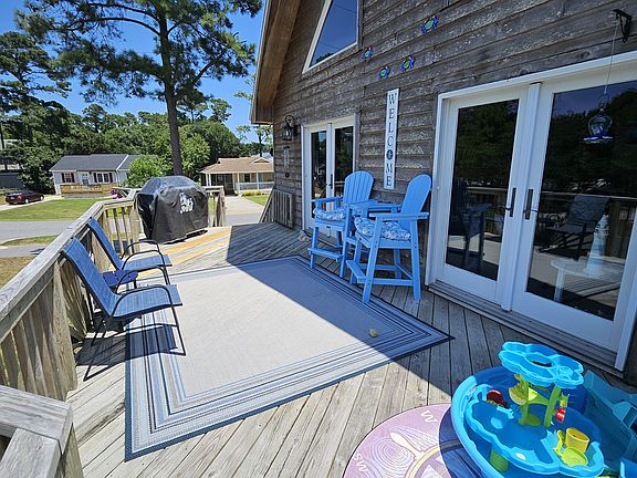 4th image of 701 Teakwood Ln