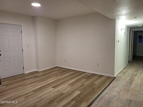 4th image of 9340 Carranza Dr