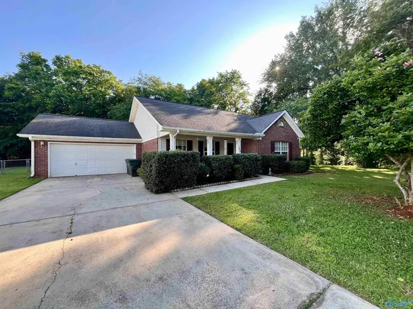 104 Maidencane Cir NE, Meridianville, AL 35759