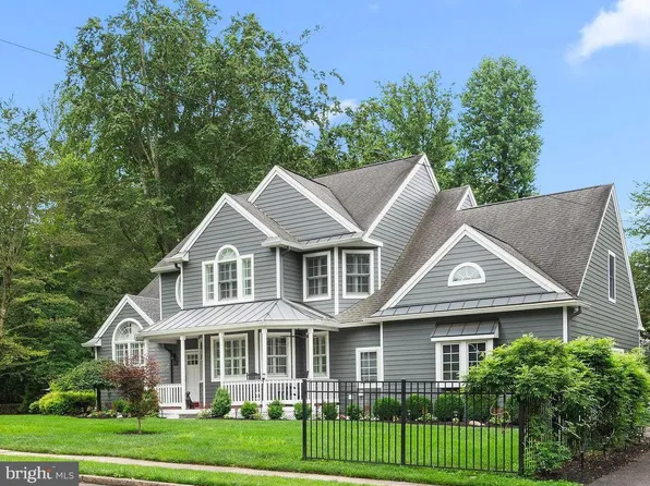 90 Chapman Ave, Doylestown, PA 18901