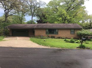 132 Forest Park Rd, Ottawa, IL 61350