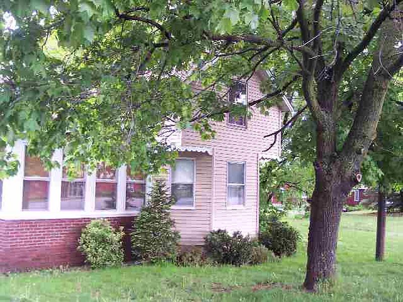 2nd image of 1108 NEW LOUDON Road
