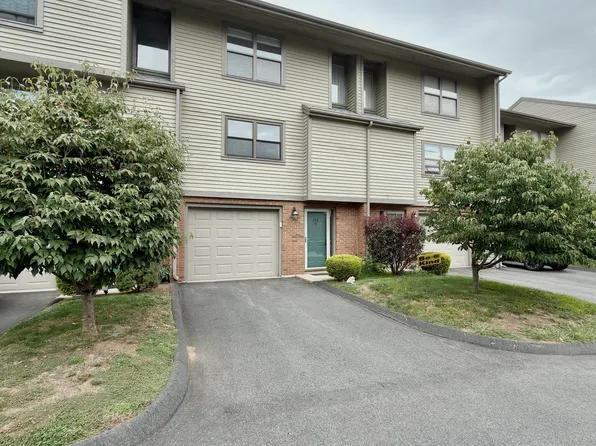 243 Metacomet Drive #243, Meriden, CT 06450