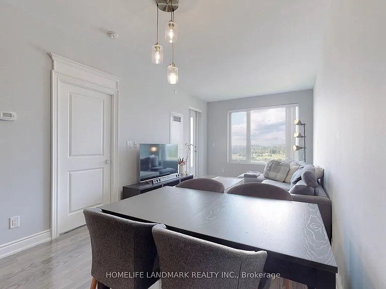 325 S Park Rd #810 — Photo 17