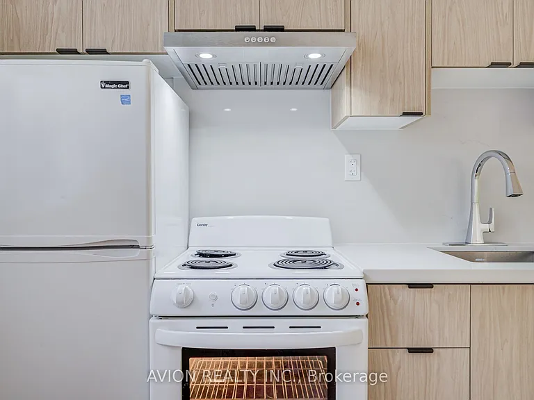 882 Broadview Ave #2 — Photo 11