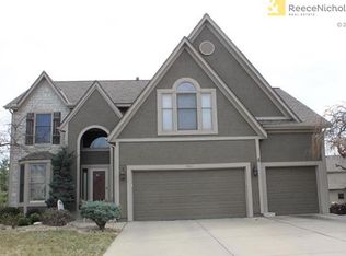 7911 W 131st Ter, Overland Park, KS 66213