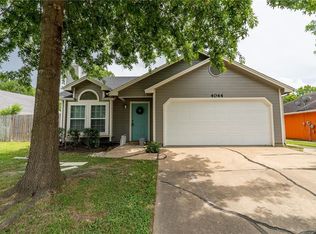4044 N Cambray Dr, Fayetteville, AR 72703