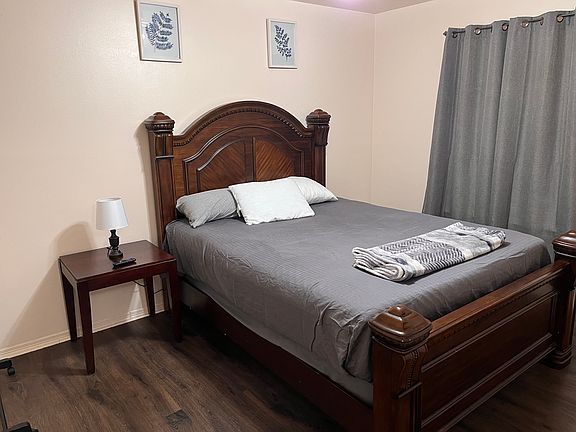 2nd image of 903 E Stubbs St #1