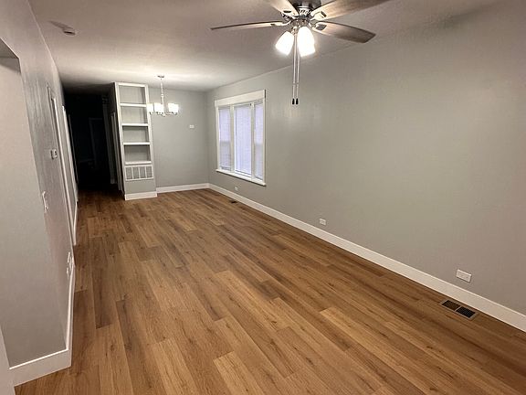 2nd image of 619 N Ridgeway Ave #1