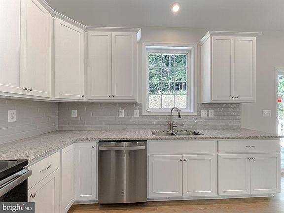 3rd image of 12954 Mills Creek Dr