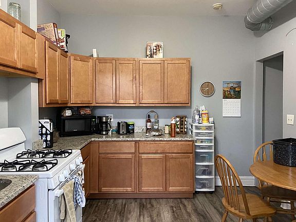 4th image of 2545 N Sheffield Ave #309