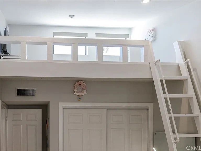 1219 S Catalina Ave — Photo 39