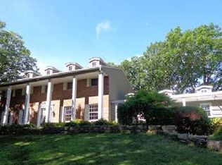231 Cedar Dr W, Hudson, WI 54016