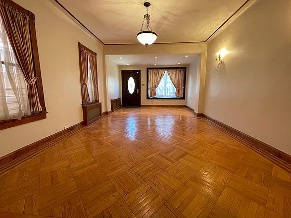 2nd image of 7605 10th Ave