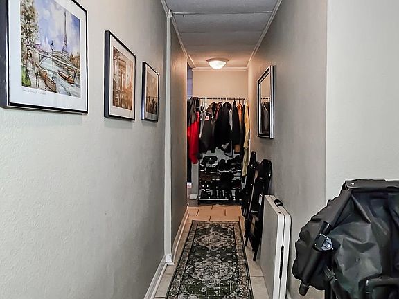 5th image of 821 Prospect St
