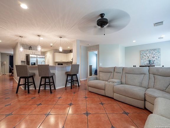 5th image of 15150 KAMARY LN