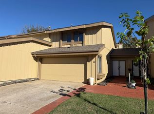 8201 E Harry St APT 902, Wichita, KS 67207