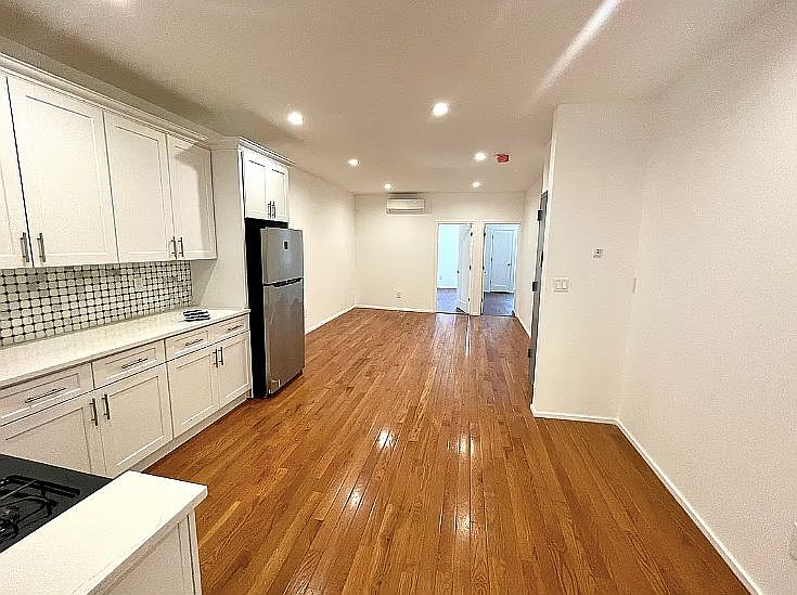 1st image of 870 Flatbush Ave #2