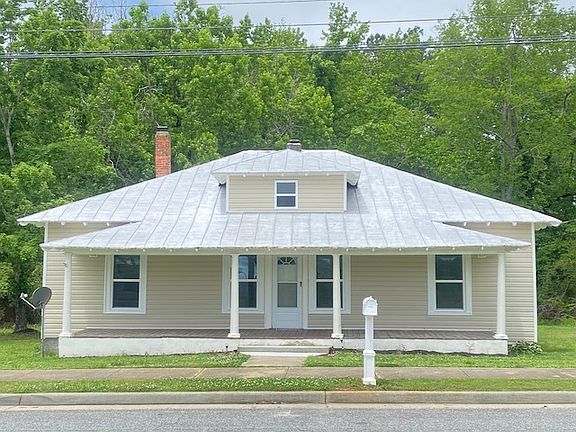 2nd image of 494 Main St